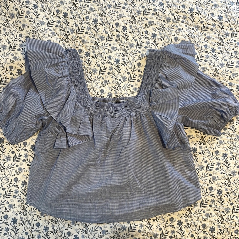 Brand new ZARA flowy top.